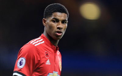 冠竞体育-伯贝这头球后蹭破门