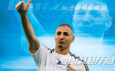 冠竞体育讨论-德佩凌空抽射再现经典